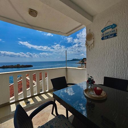 Pine&Sea Beach Retreat Sveti Stefan Kültér fotó