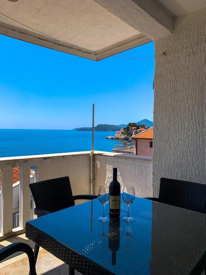 Pine&Sea Beach Retreat Sveti Stefan Kültér fotó